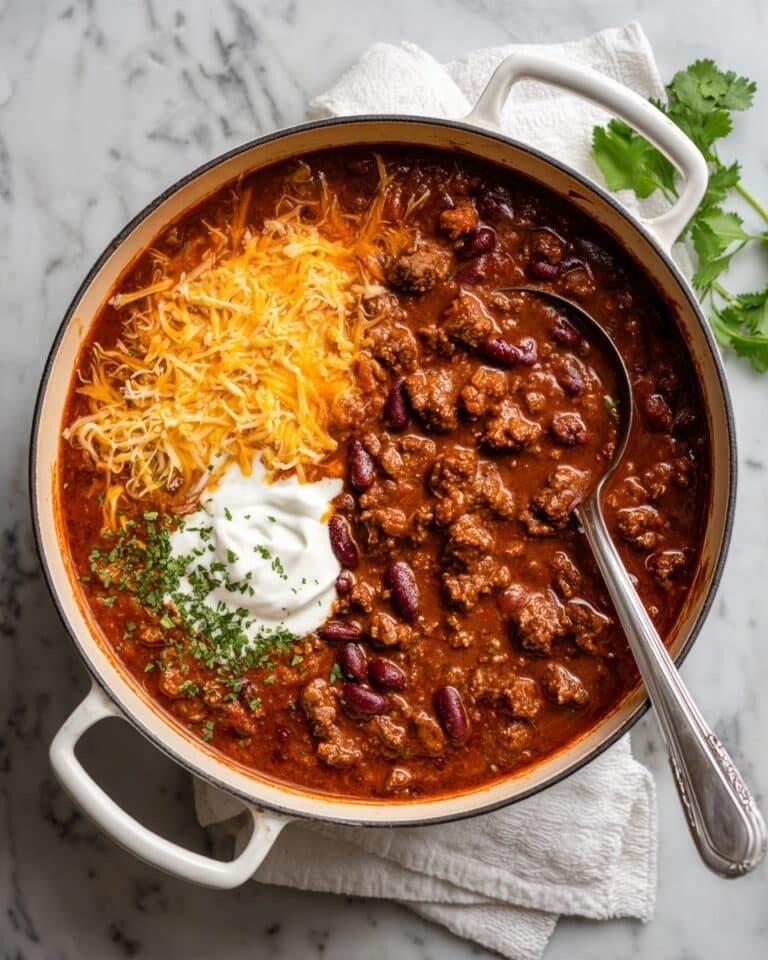 Hearty Chili Con Carne with Beef, Beans, and Rich Seasonings Recipe